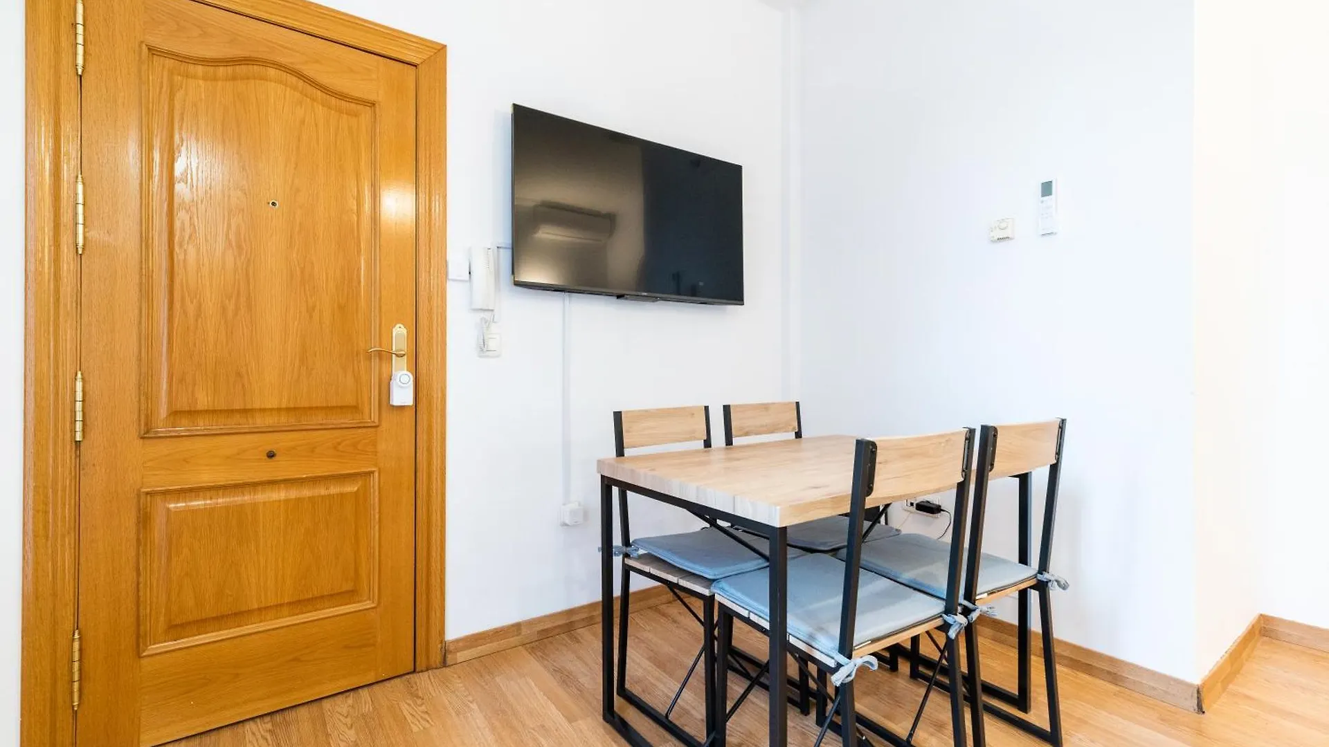 Maestro Suites Pleno Centro Y Cerca De La Alhambra, Catedral Y Principales Puntos Turisticos Granada Apartment