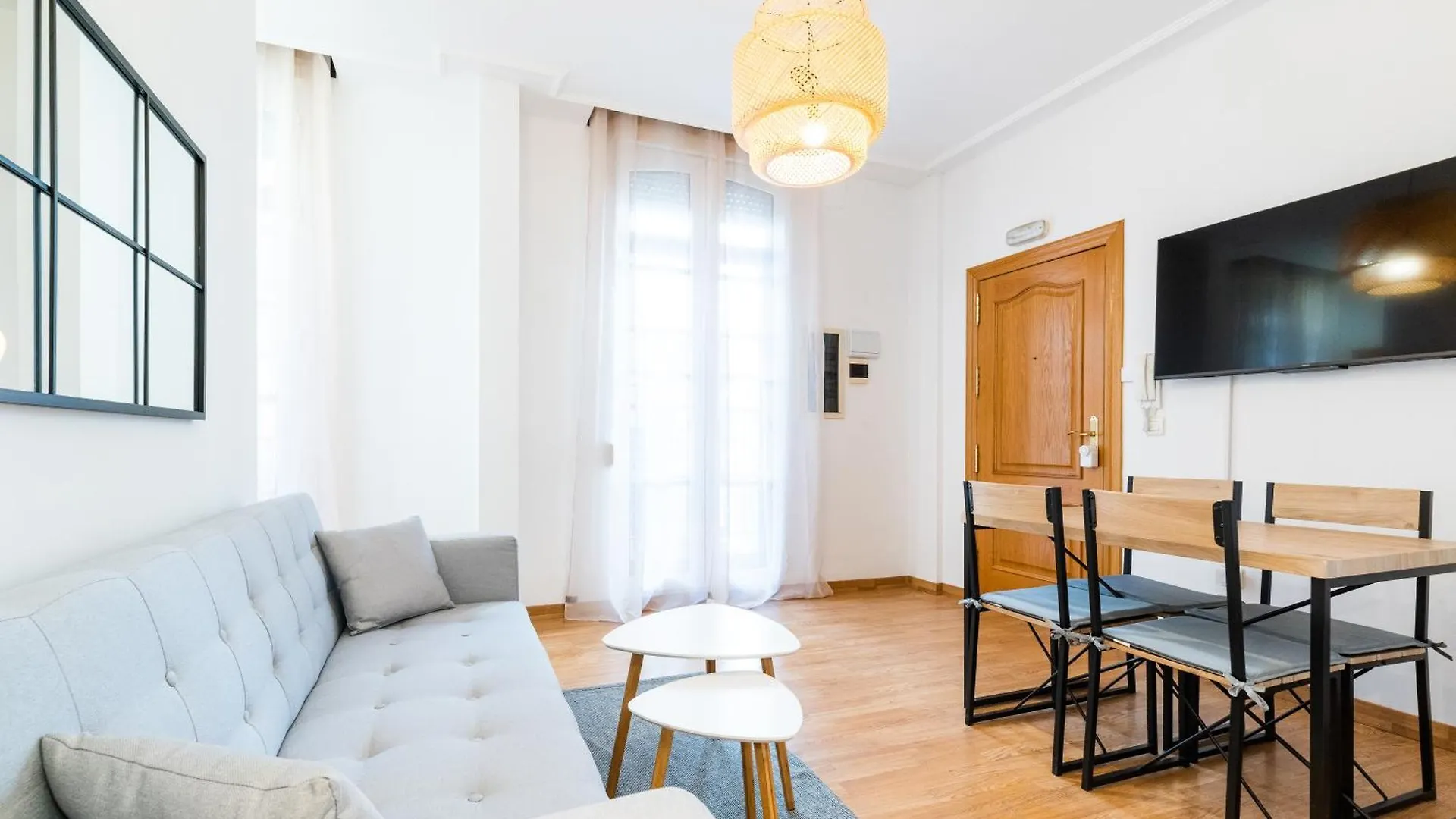 Apartment Maestro Suites Pleno Centro Y Cerca De La Alhambra, Catedral Y Principales Puntos Turisticos Granada Spain