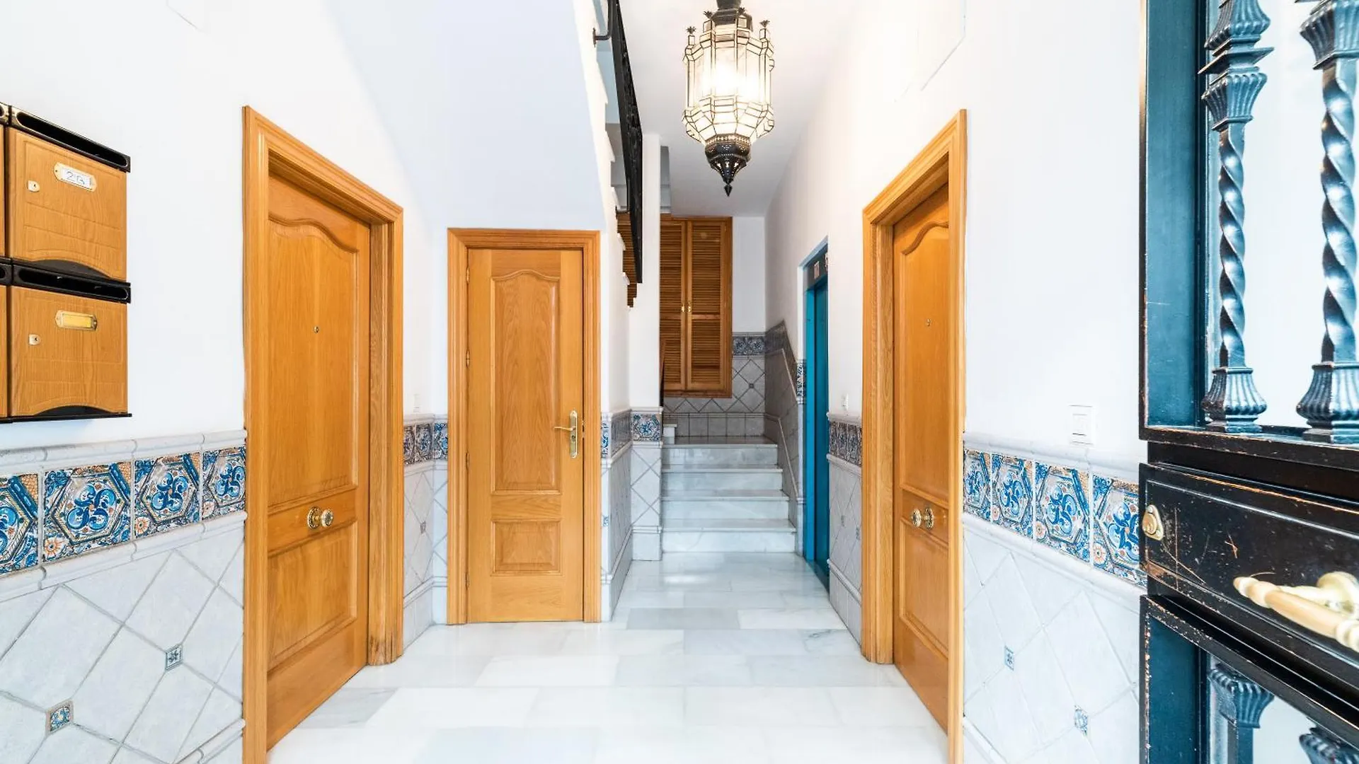 Maestro Suites Pleno Centro Y Cerca De La Alhambra, Catedral Y Principales Puntos Turisticos غرناطة 0*,