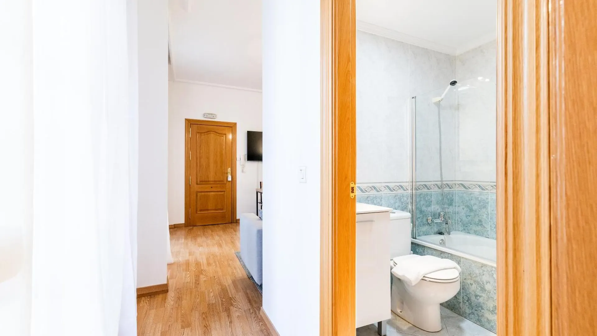 Maestro Suites Pleno Centro Y Cerca De La Alhambra, Catedral Y Principales Puntos Turisticos Granada Spain